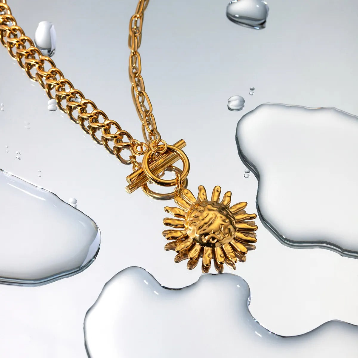Milly – Collier statement fleur de tournesol dorée
