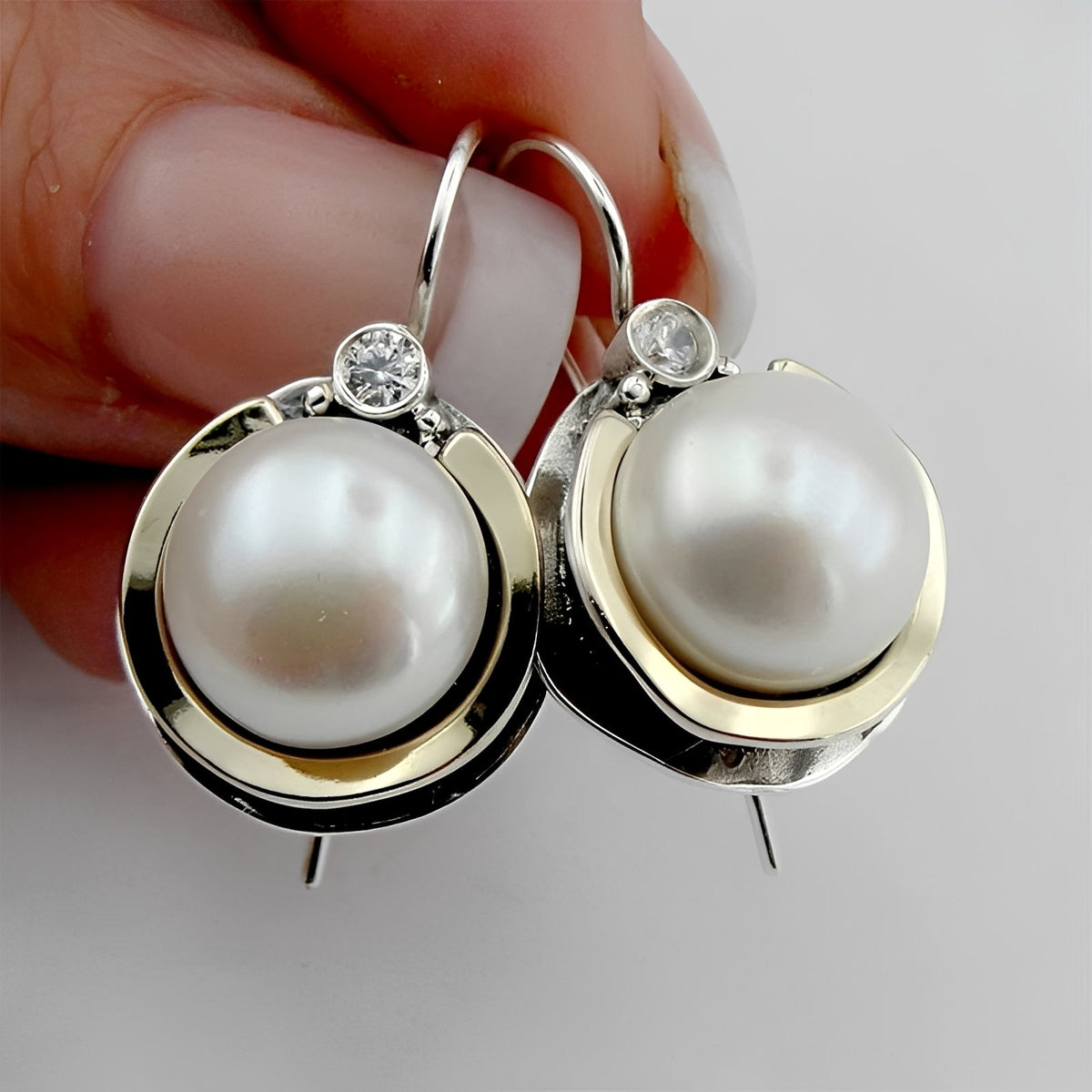 Helena – Boucles d'oreilles vintage avec perles rondes