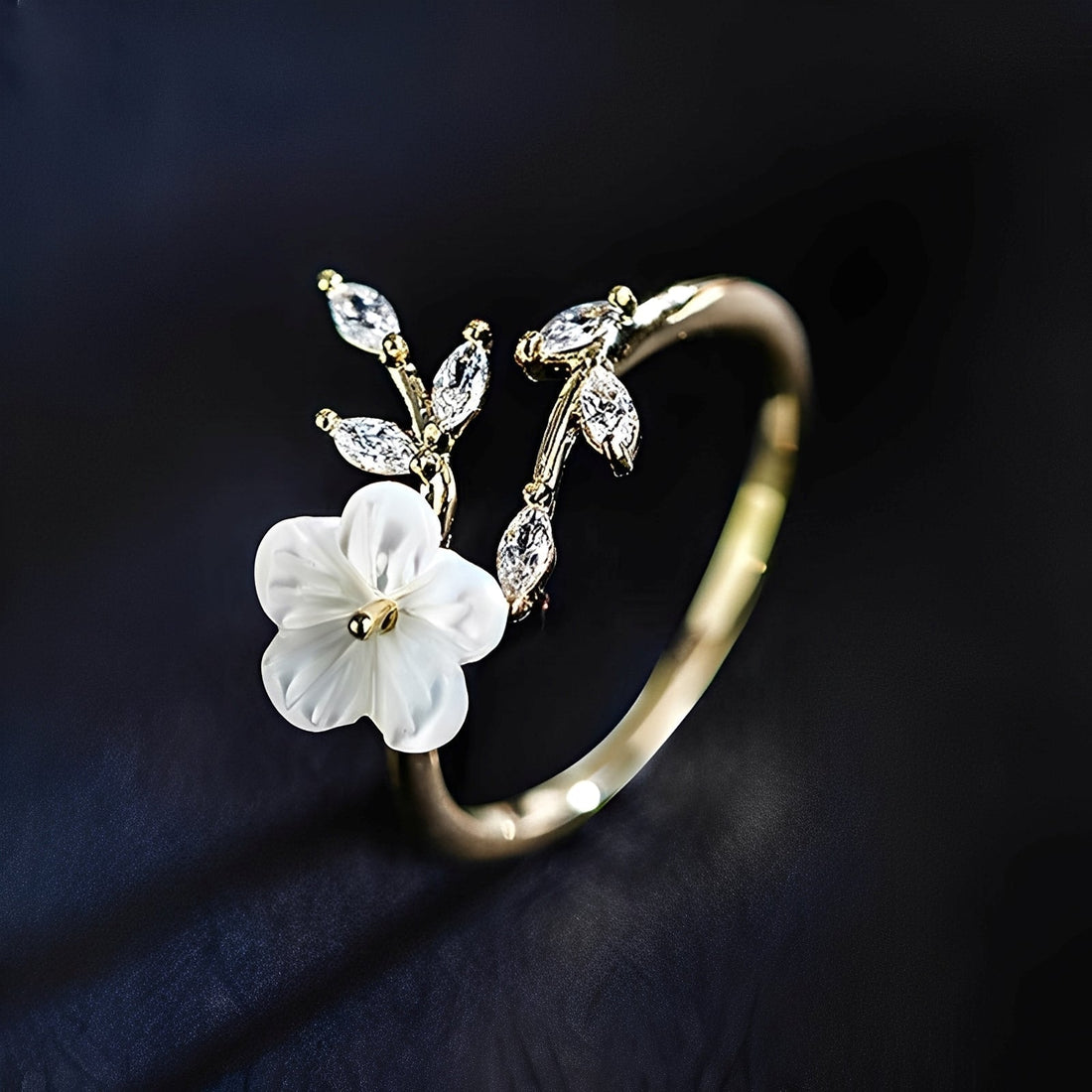 Mayla – Bague florale avec fleurs blanches