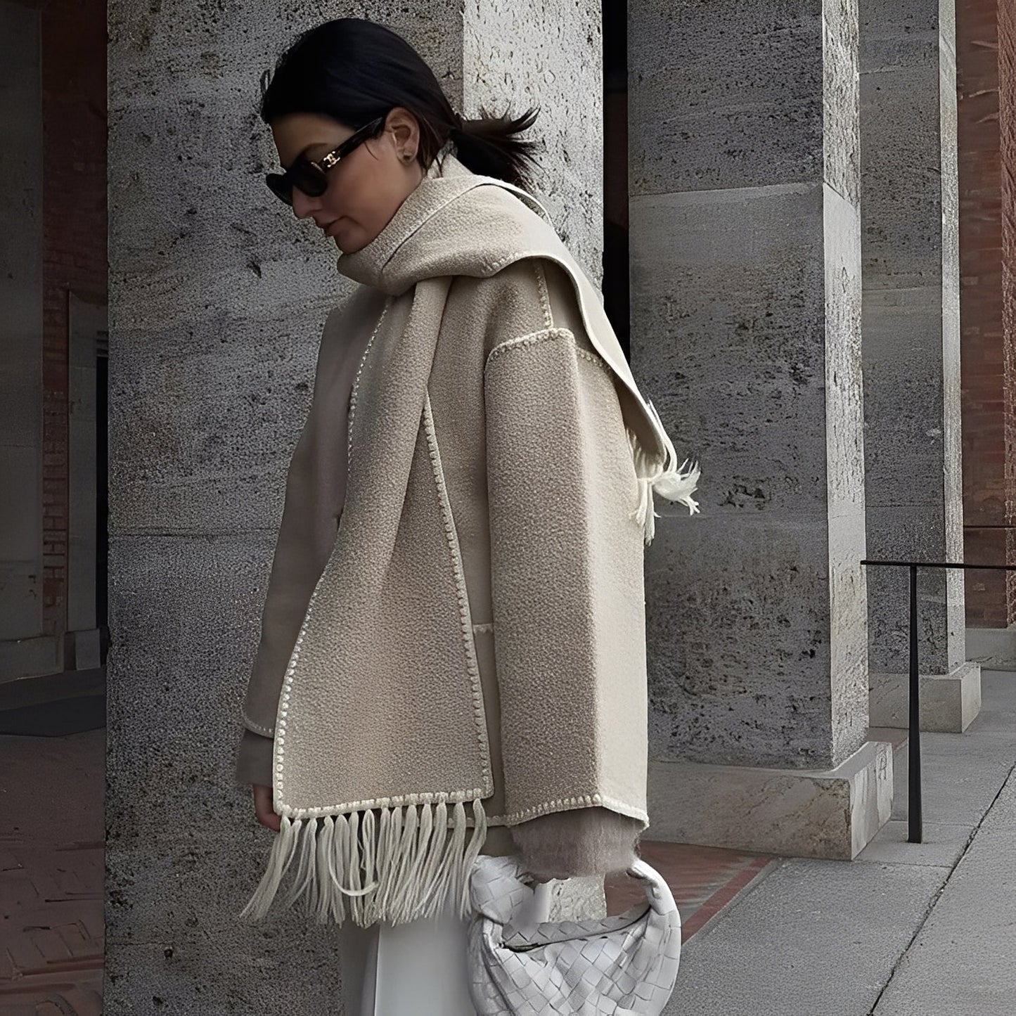 Amilia - Veste élégante et ample en laine avec écharpe pour femmes