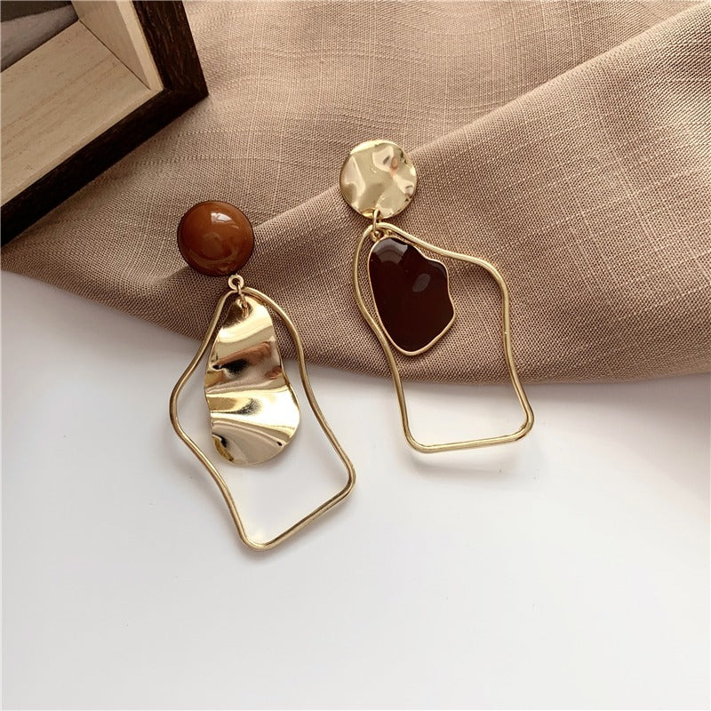Rhia – Boucles d'oreilles avec pendentifs irréguliers