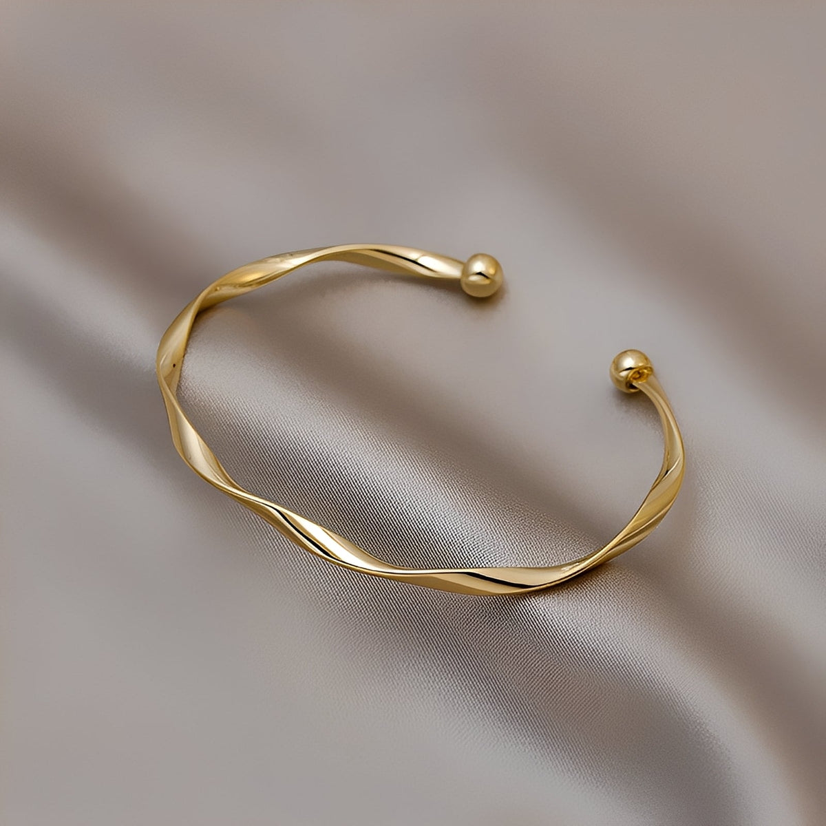 Lara – Bracelet Élégance Or