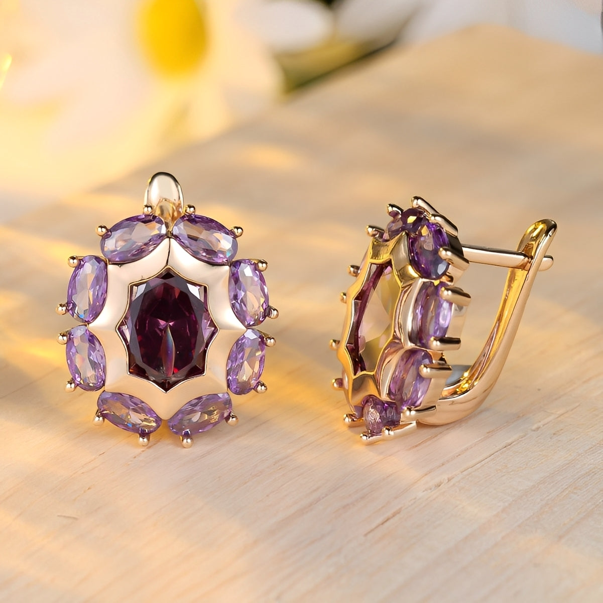 Saphira – Boucles d'oreilles dorées & zirconia violette
