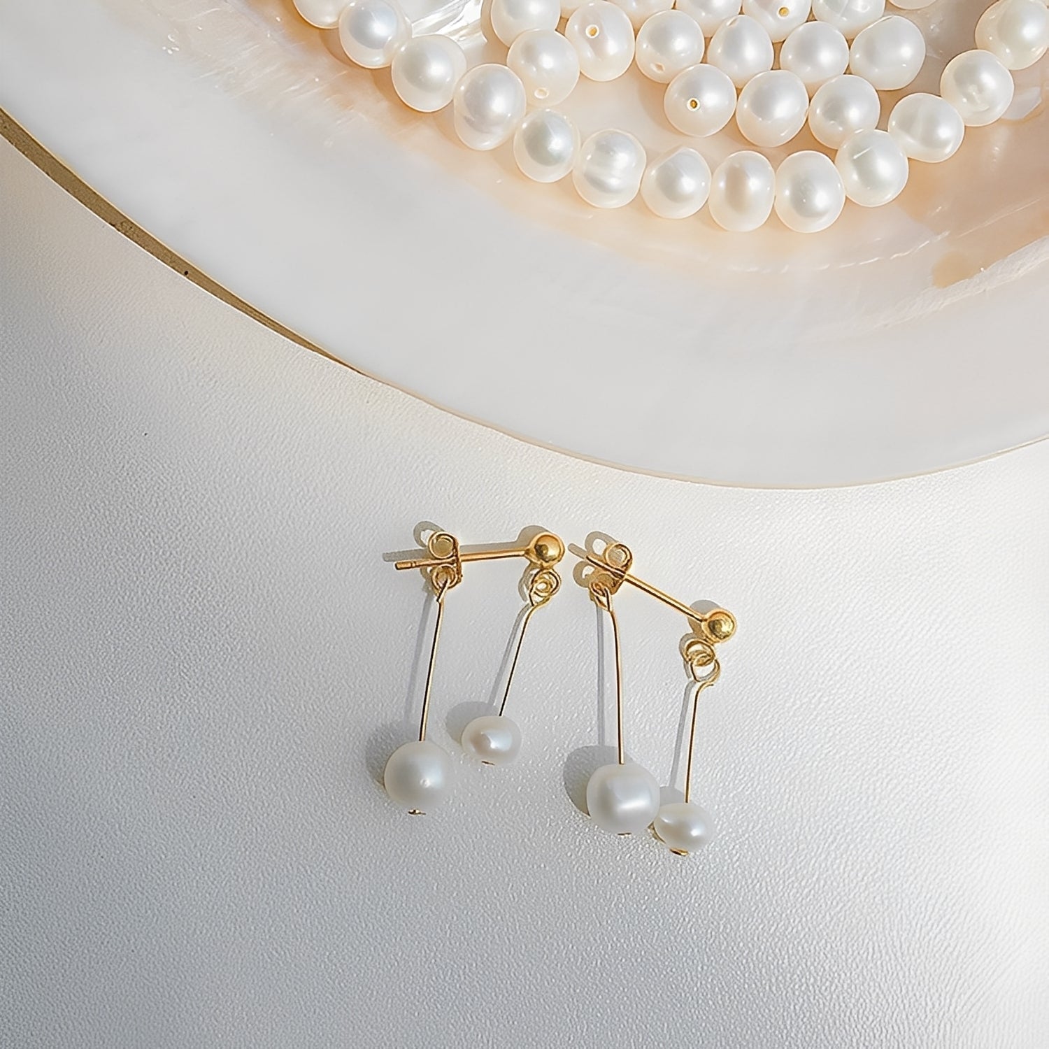 Alice – Boucles d'oreilles pendantes en perle romantique