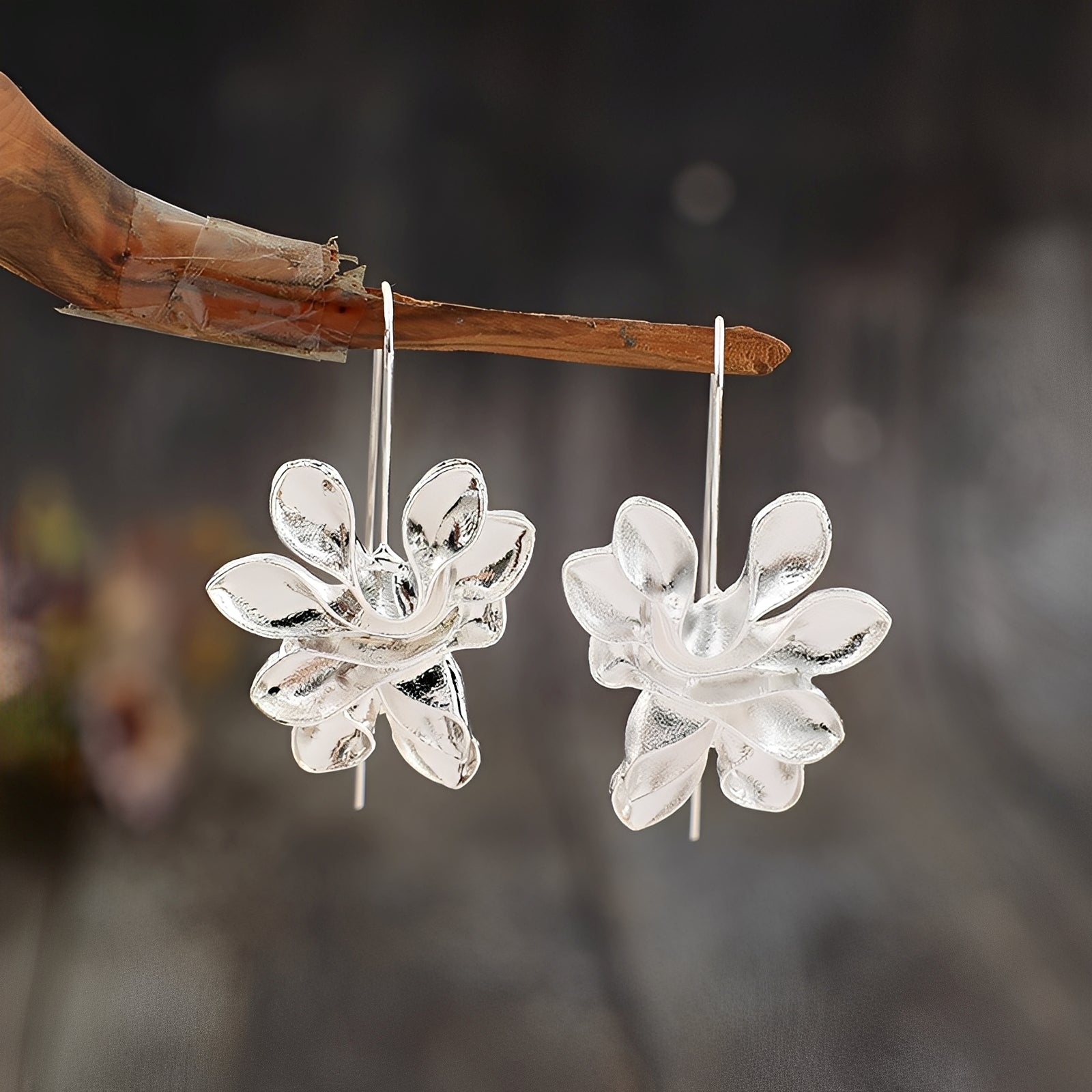 Chary – Boucles d'oreilles vintage en fleurs argentées