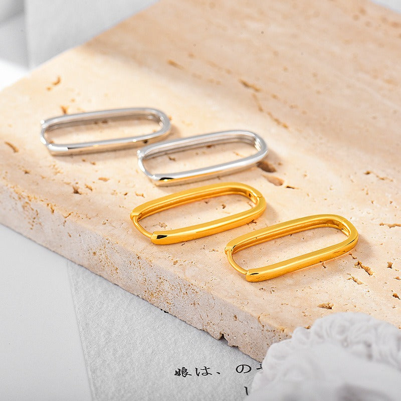 Laura – Boucles d'oreilles Huggie rétro en forme de boîte