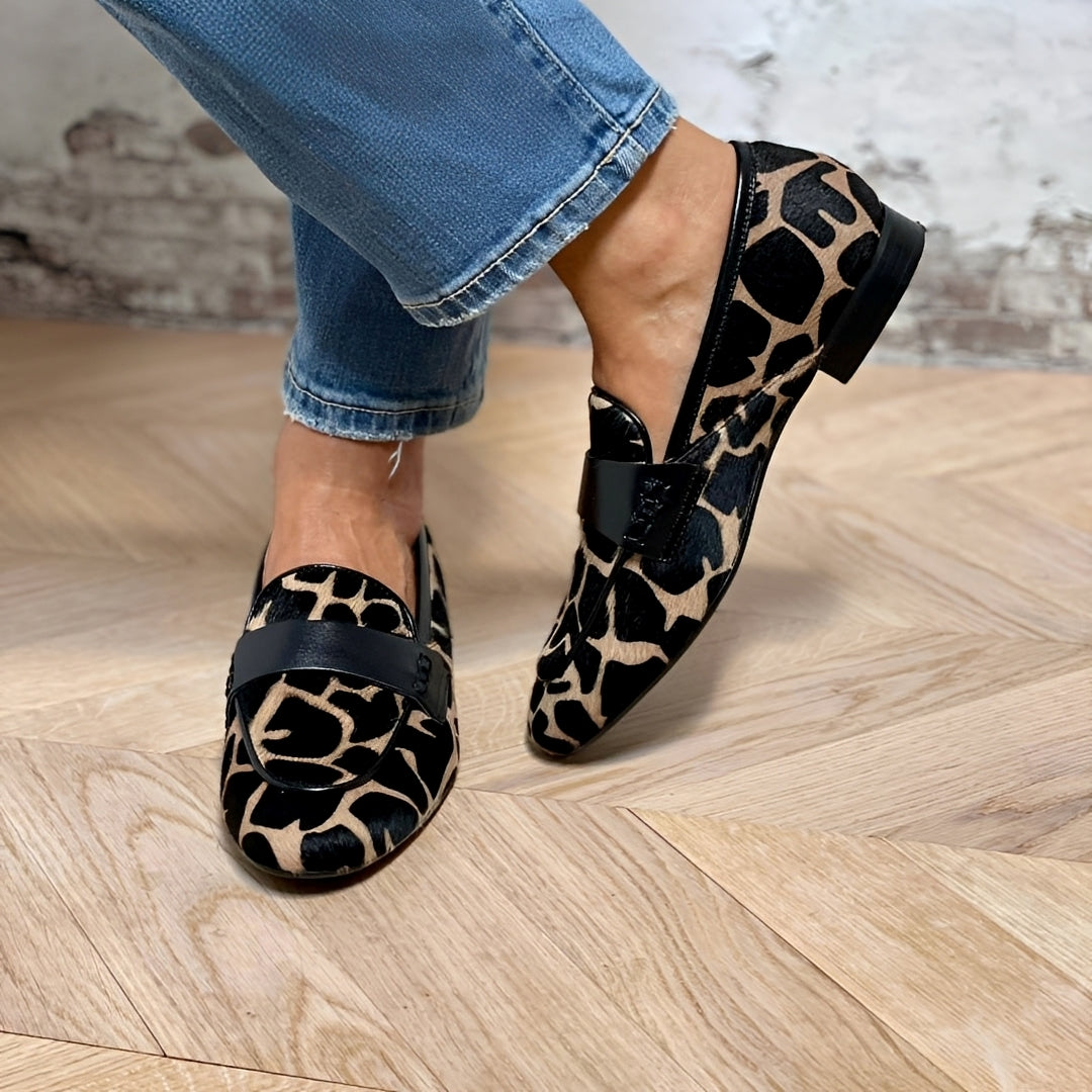 Claire – Loafers Classiques au Design Animalier