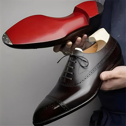 Fulton - Chaussures modernes en cuir avec détails brogue pour hommes