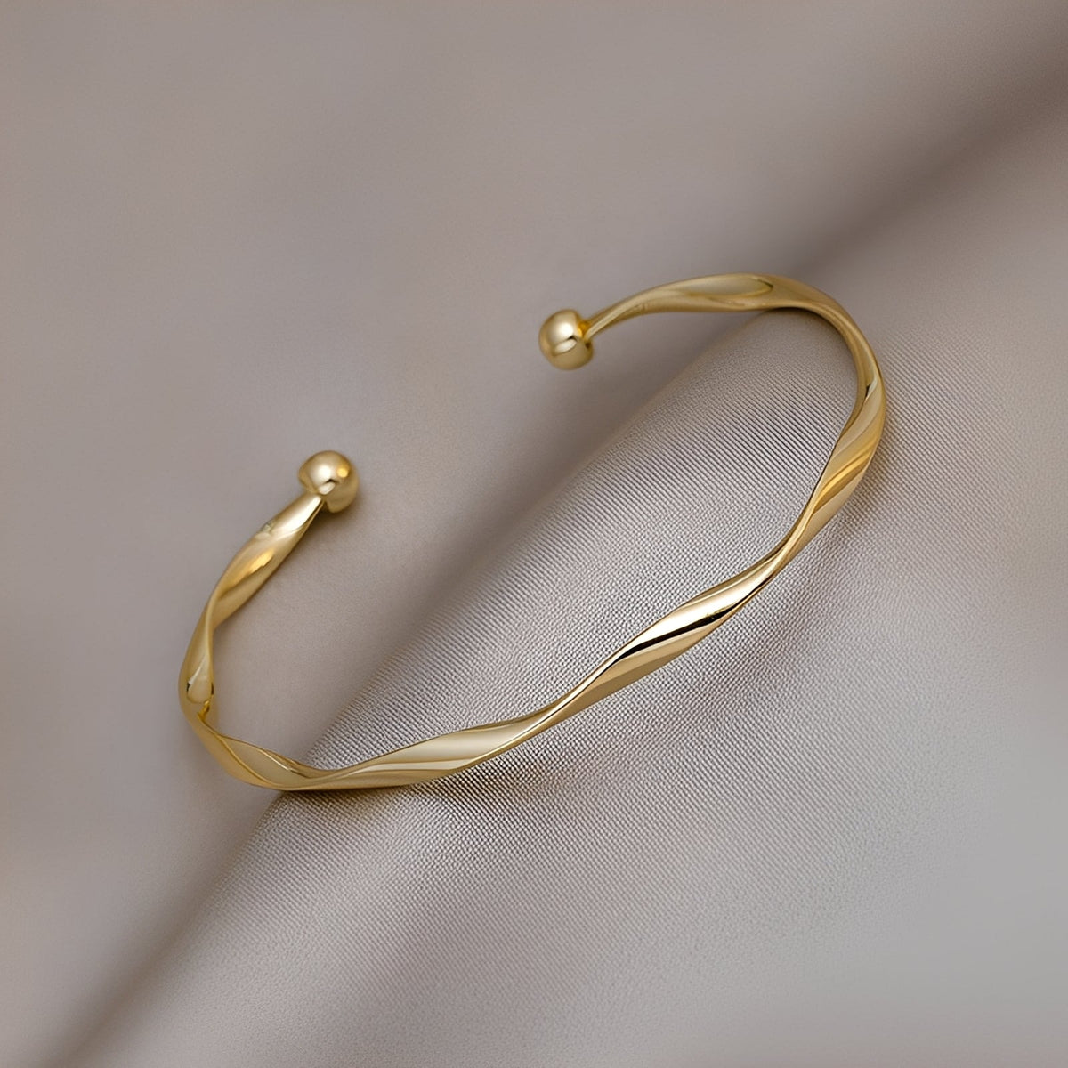 Lara – Bracelet Élégance Or