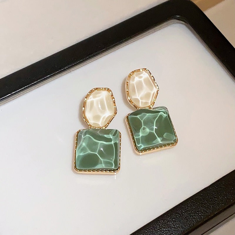 Lianne – Boucles d'oreilles géométriques émaillées