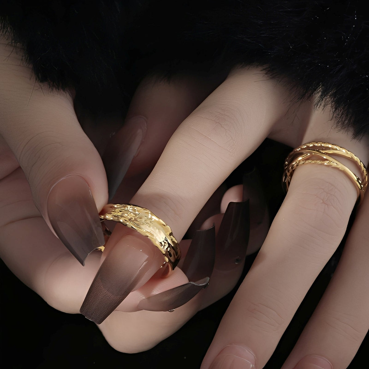 Sara – Bague en or vintage forgé