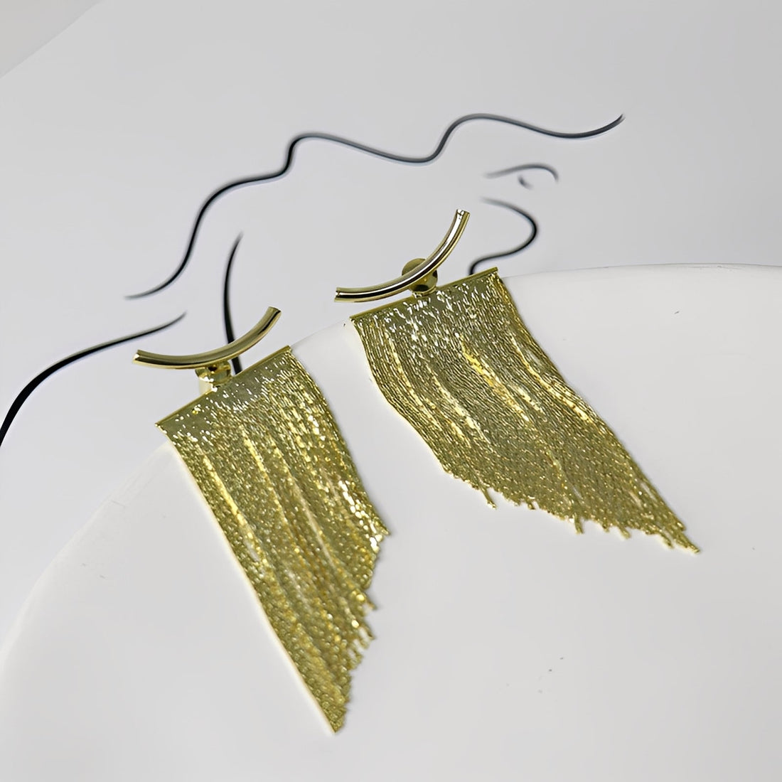 Claire – Boucles d'oreilles vintage en or avec rideau