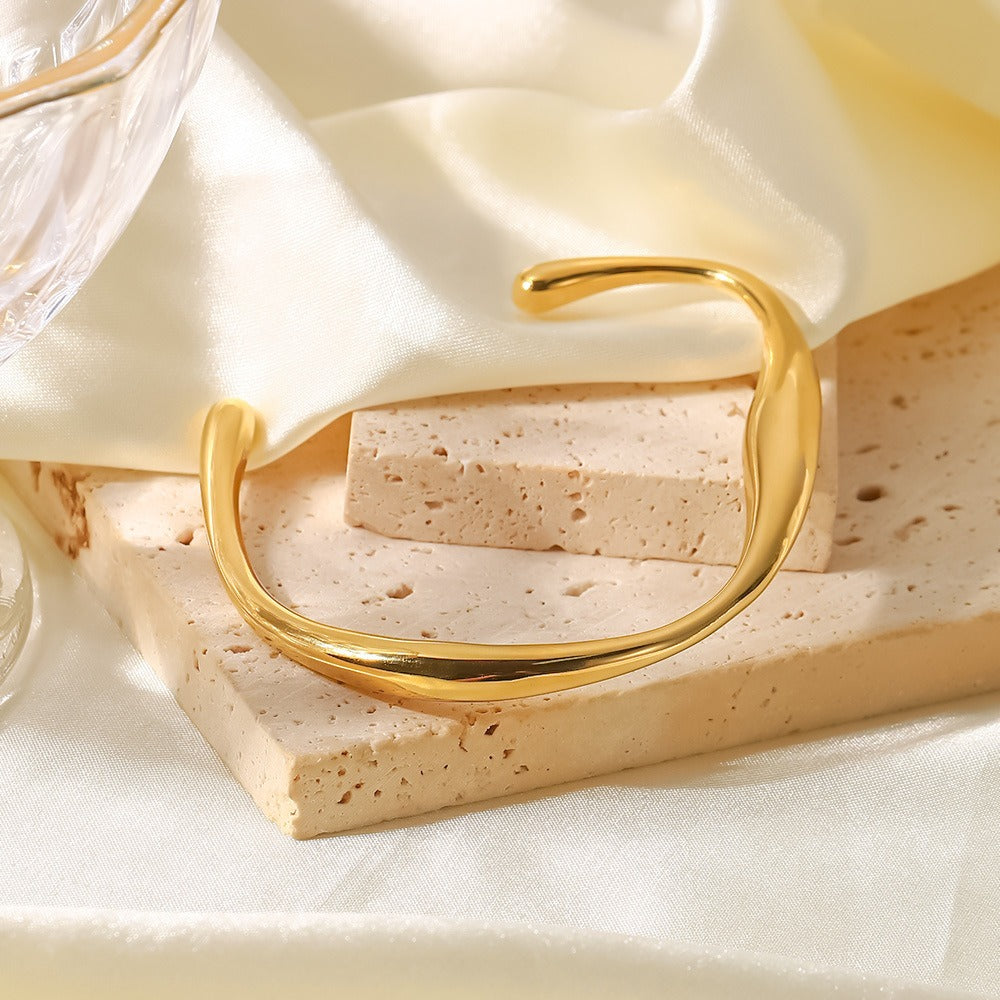 Gayle – Bracelet élégant de Möbius