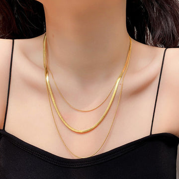 Ashley – Collier en chaîne serpent doré à 3 rangs