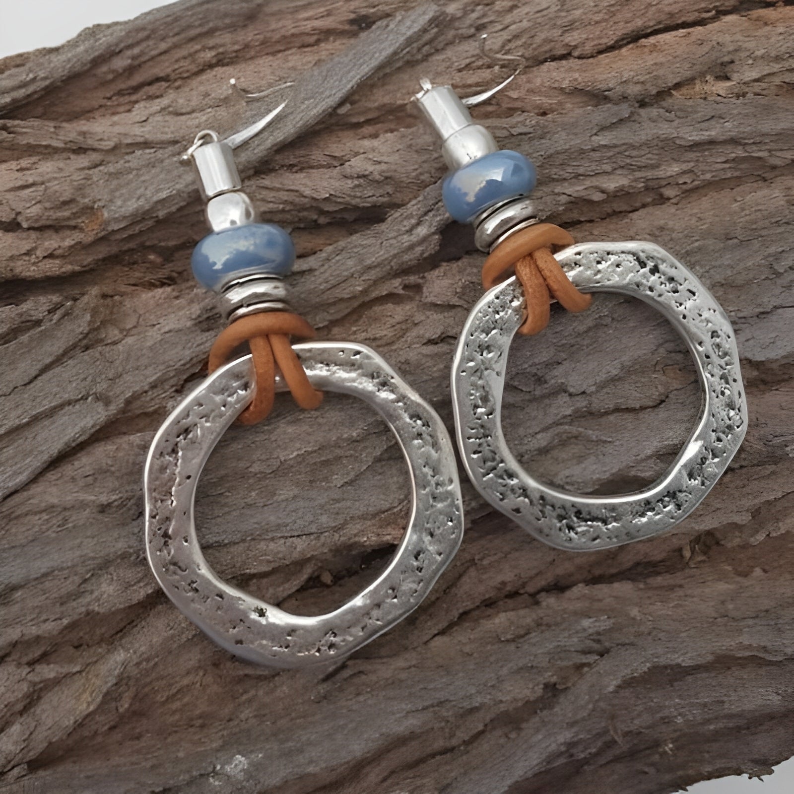 Mira – Boucles d'oreilles en cercle argentées de style boho-vintage