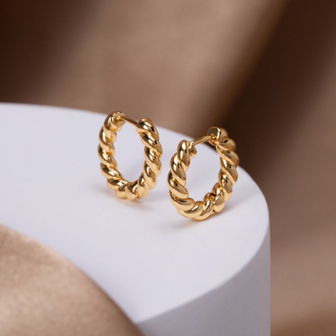 Orhyl – Boucles d'oreilles dorées torsadées
