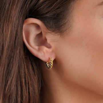 Orhyl – Boucles d'oreilles dorées torsadées