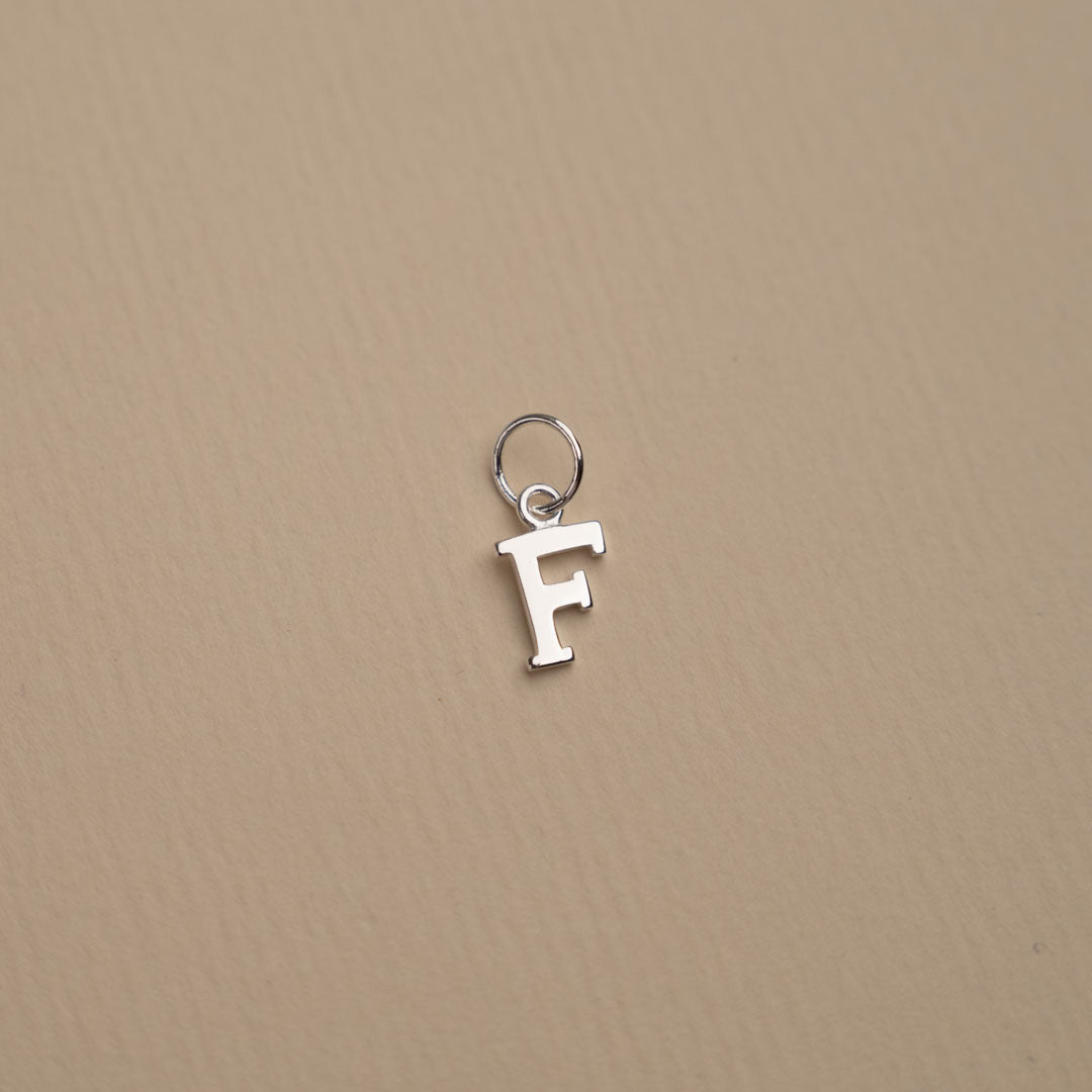 Nadia - Pendentif lettre en argent