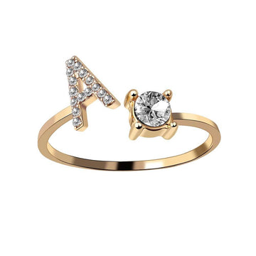 Nyla – Bague avec initiale et détails brillants