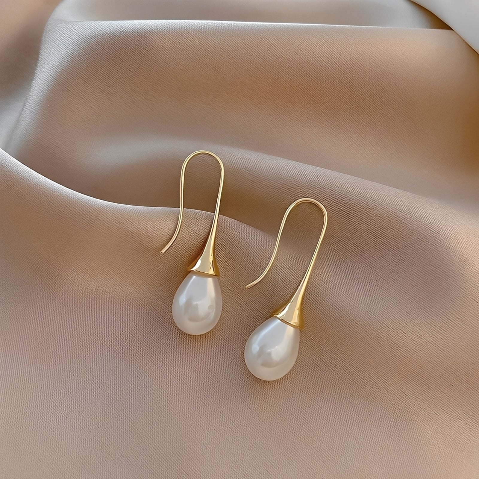 Helena – Boucles d'oreilles Classiques en Perles