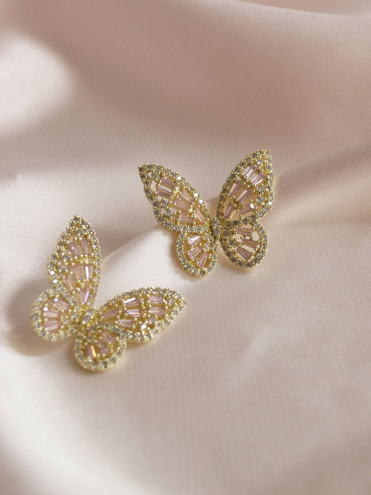 Niamh - Boucles d'oreilles en forme de papillon