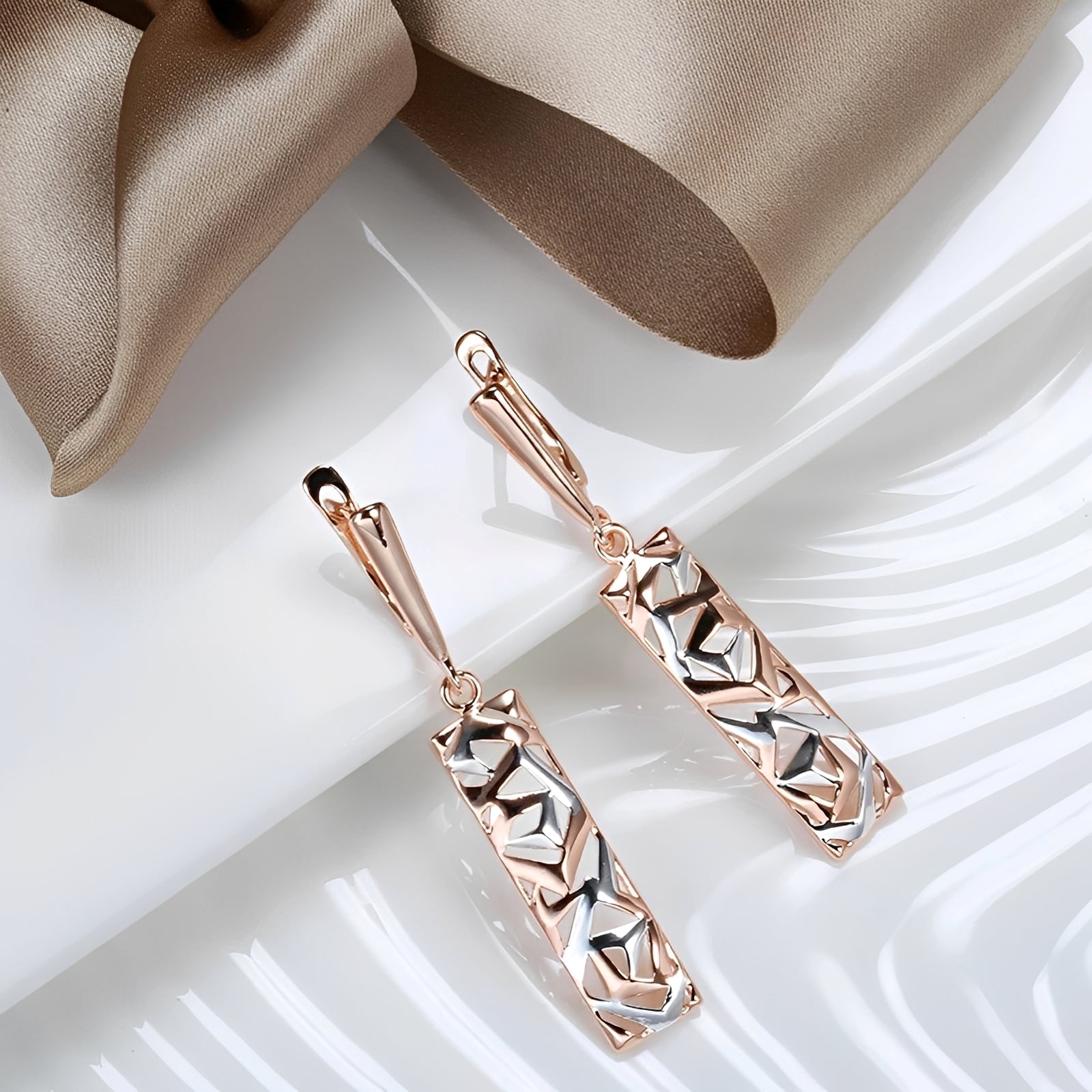 Cess – Boucles d'oreilles pendantes géométriques