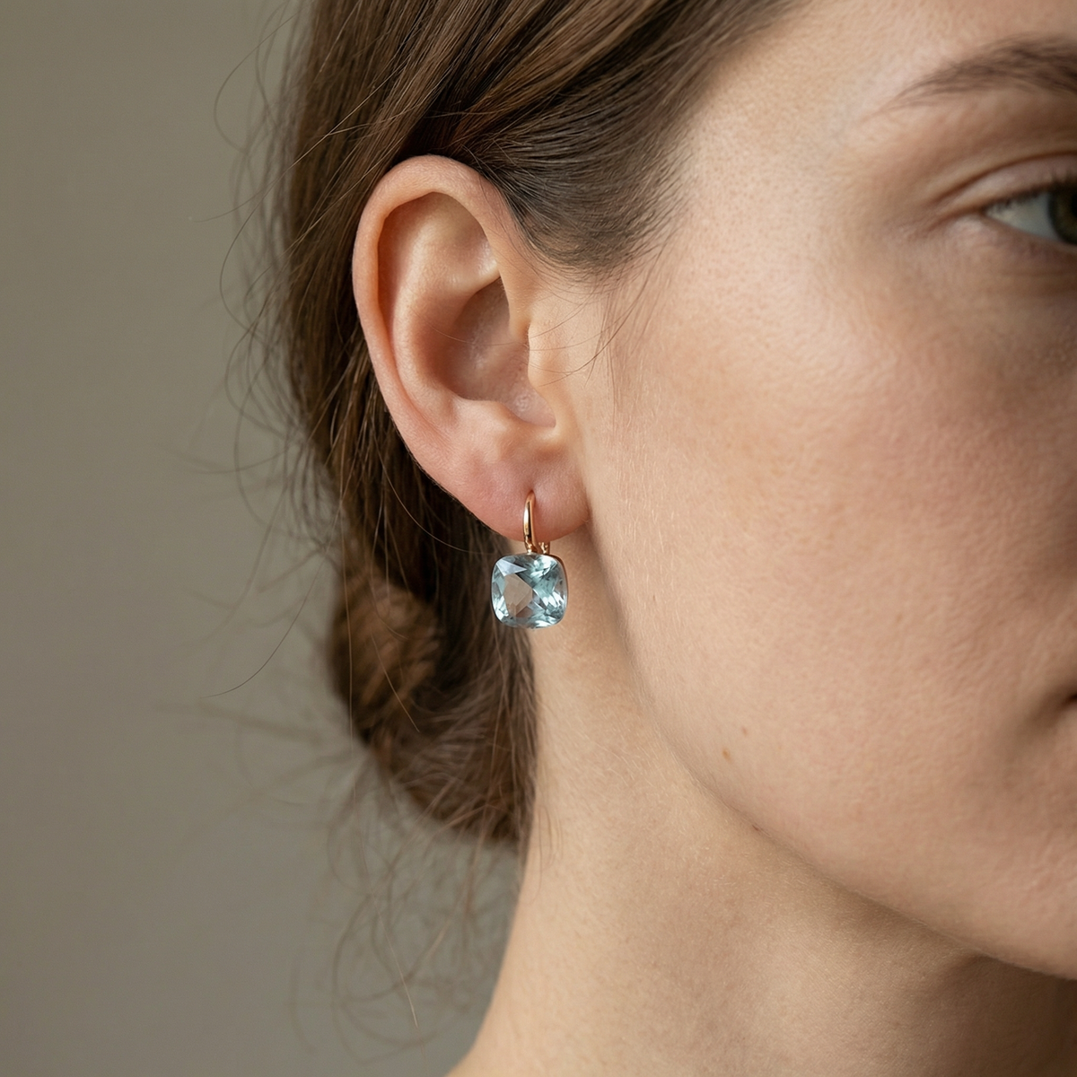 Manon – Boucles d'oreilles en zircon bleu vintage