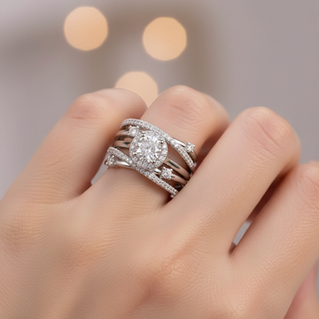 Ivanna – Bague avec zirconias brillantes entrelacées