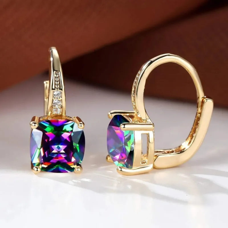Naoko – Boucles d'oreilles élégantes avec pierres brillantes