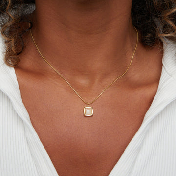 Riva - Collier avec pendentif en pierre de lune