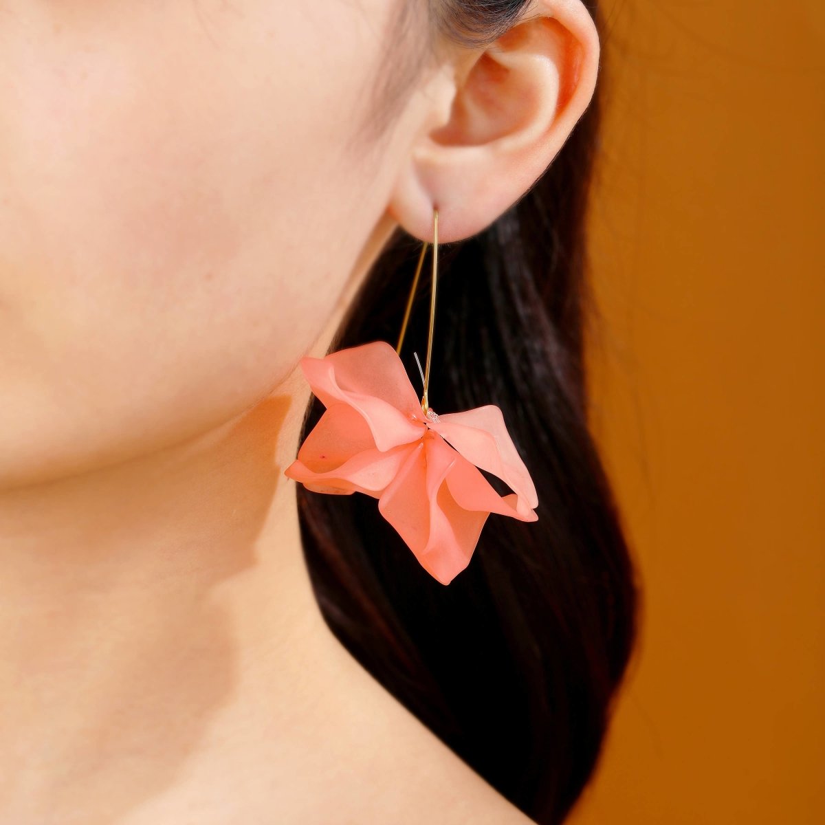 Fariba - Boucles d'oreilles créoles avec fleurs printanières