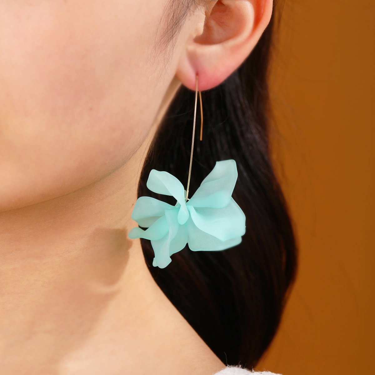 Fariba - Boucles d'oreilles créoles avec fleurs printanières