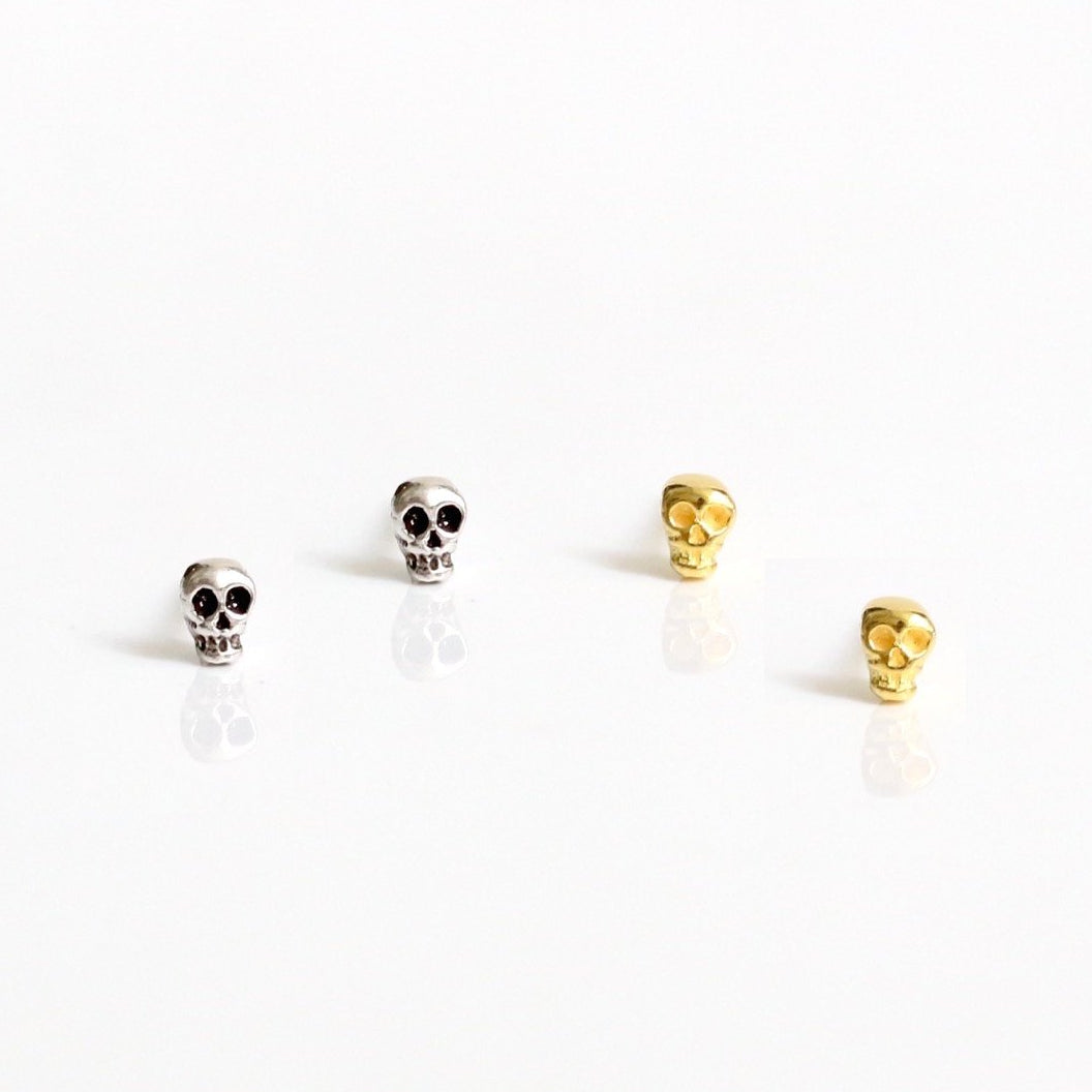 Reem - petites boucles d'oreilles en forme de crâne
