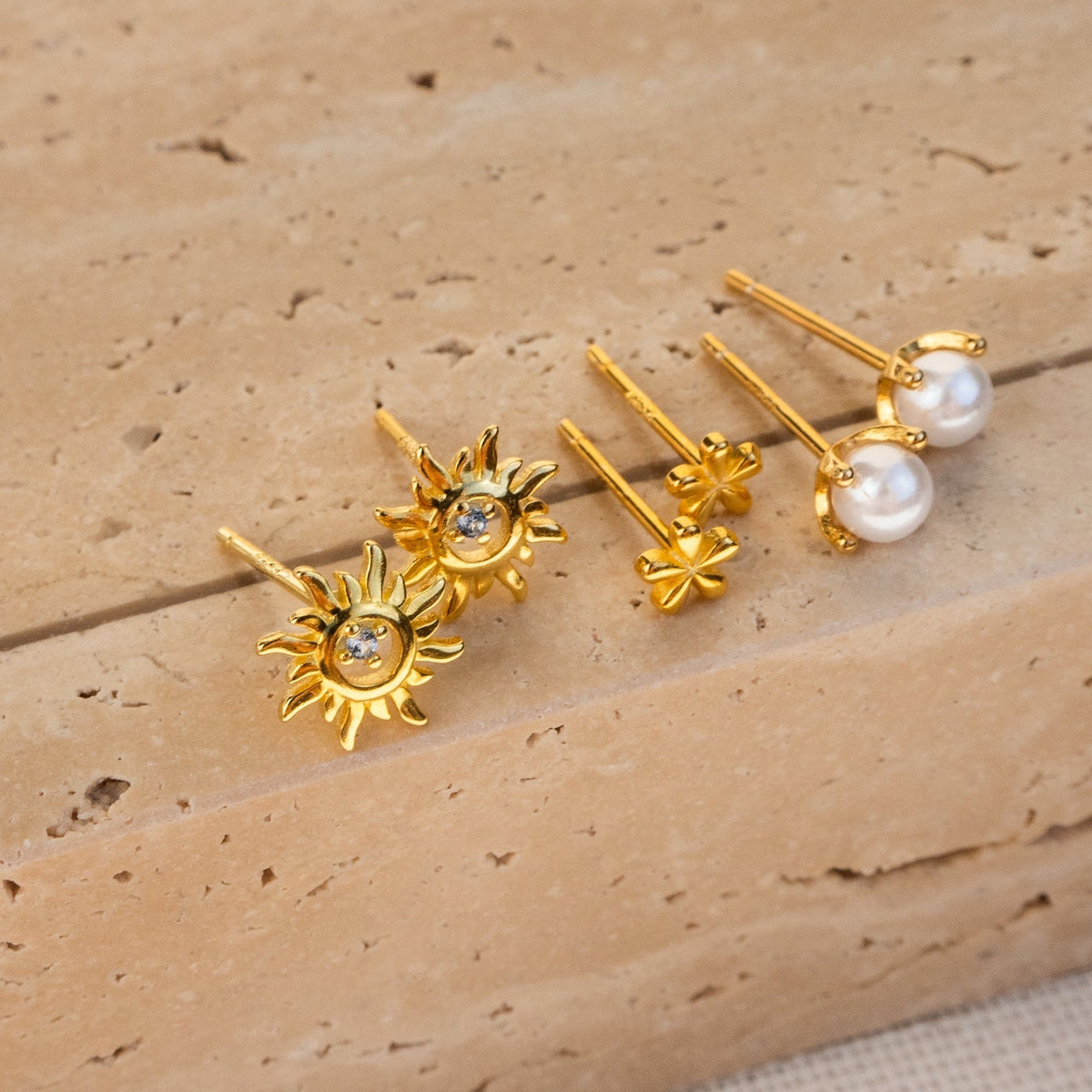 Monica - Mini boucles d'oreilles en fleurs