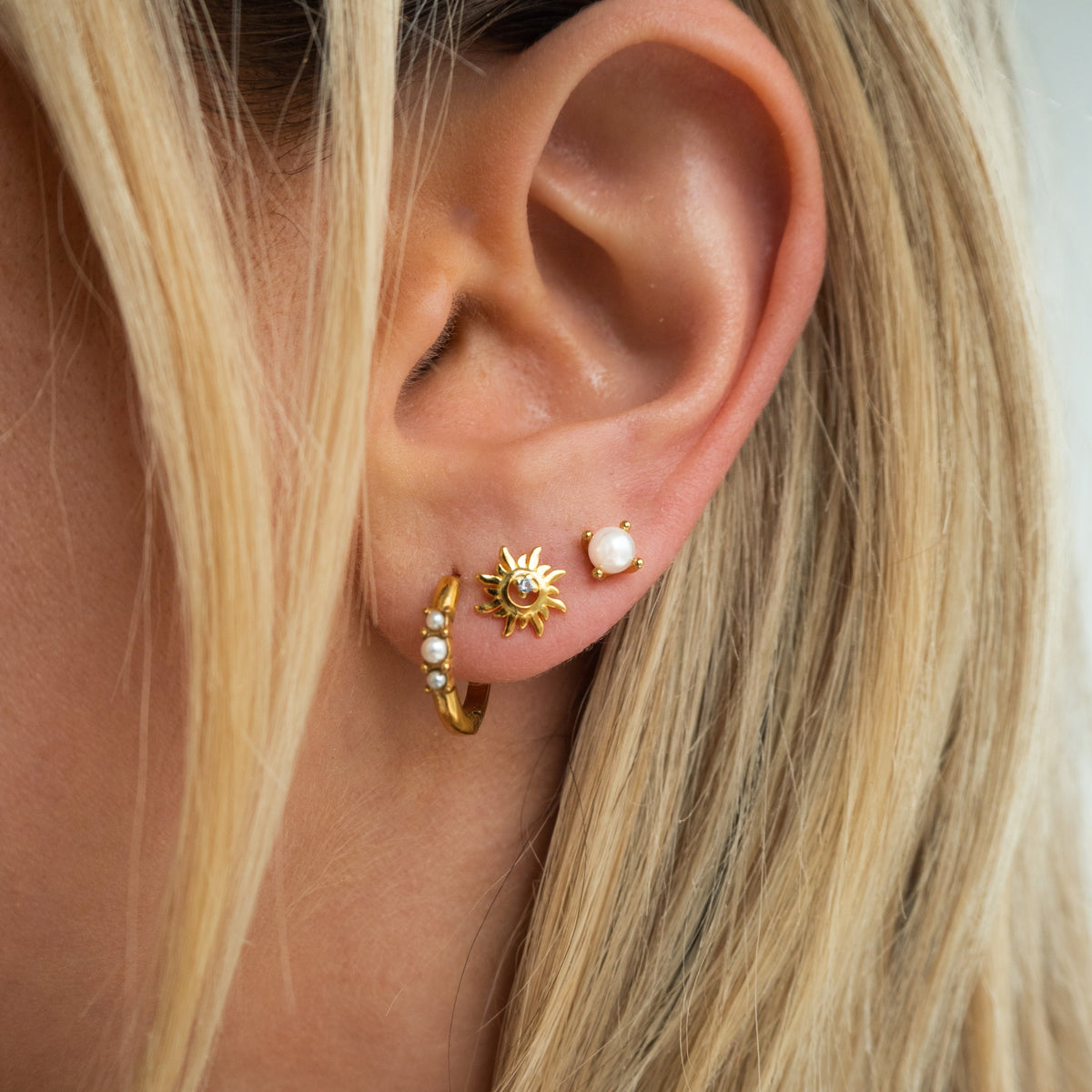 Jessi - Boucles d'oreilles en perles dorées
